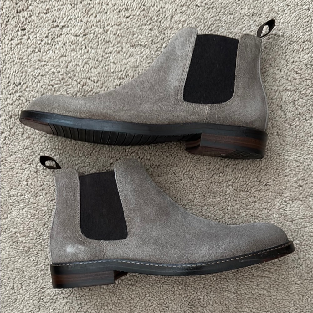1901 Gray and Black Chelsea Boots